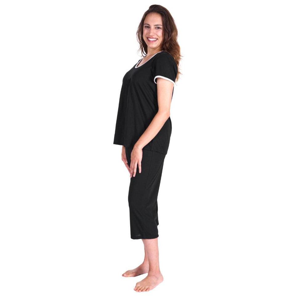 MOISTURE WICKING PLEATED T-SHIRT CAPRI SET